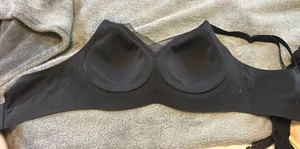 Black lace bra Size 32 D thumbnail 1