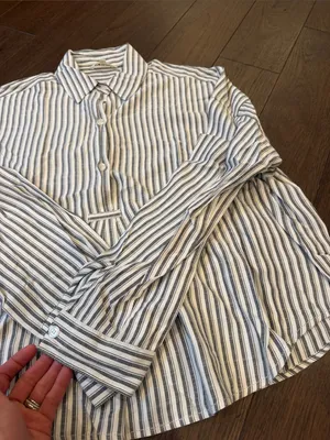 Max Studio White and Blue Stripe Button-Down Shirt Cropped - Medium - C66-013 thumbnail 6