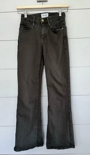 Frame Women’s 24 Olive Le Crop Mini Boot Jeans thumbnail 1