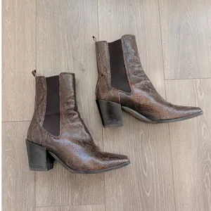 Thursday Boot Co Luna Chocolate Snakeskin Bootie Size 9.5 Cowgirl‎ Texas thumbnail 4