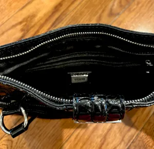 VINTAGE GUESS CROC PRINT patent LEATHER black Guess wristlet clutch bag thumbnail 9