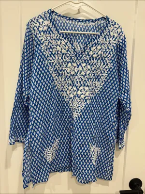 Mul cotton Blue and White Embroidered V-Neck Tunic Top kurti top thumbnail 3
