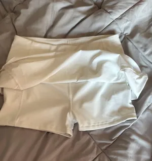 White Athleta Run With it 14” Skort thumbnail 3