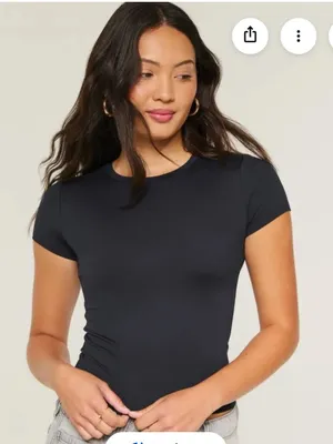 Hollister Black Short Sleeve Crewneck Tee size medium. thumbnail 1