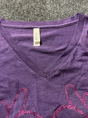 Bella + Canvas Disney Purple V-Neck with Glitter Heart Hands Graphic Size 2XL thumbnail 5