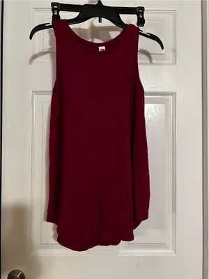 Old Navy Women’s Sleeveless Tank Top in Wine thumbnail 2