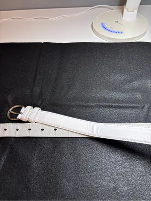 Classic White Leather Belt with Silver-Tone Buckle thumbnail 7