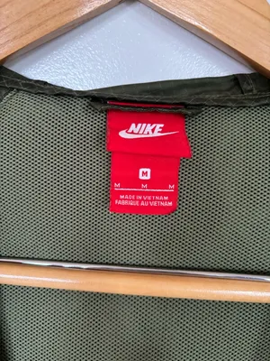 Nike | Women's Two Tone Wind Breaker Forest Green thumbnail 3
