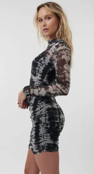 Black Dress thumbnail 1
