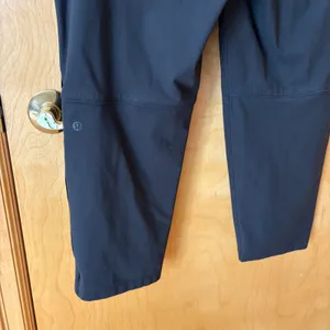 Lululemon Pleated Tapered Crop Pants Womens 12 Black High Rise Side Zip W5CTYS thumbnail 4