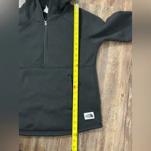The North Face Black Crescent Hooded Half Zip Fleece Lined Pullover Medium thumbnail 11
