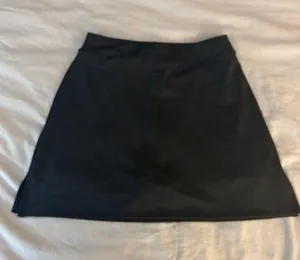 Reformation Riley Ecomove Active Skort Small, Skirt Shorts Under, Double Slits thumbnail 4