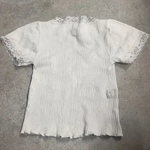 Urban Outfitters BDG Off White Lace Ribbed Crop Top Size Small thumbnail 3