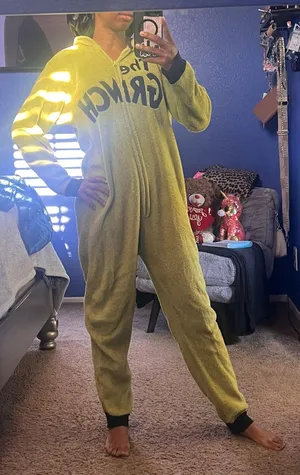 How The Grinch Stole Christmas Onsies Yellow thumbnail 3