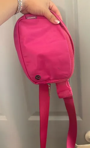 Lululemon Belt Bag thumbnail 1