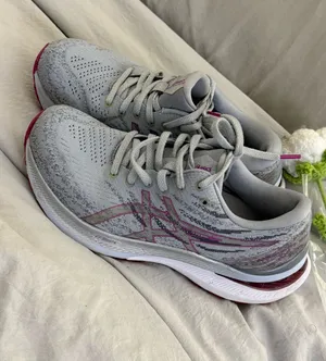 Asics Gel Kayano 29 Womens Size 8 Gray Athletic Running Shoes Sneakers thumbnail 1