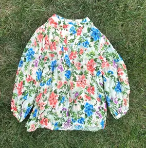 Alice + Olivia Floral Burnout Silk Blouse Womens Medium Romantic Poet thumbnail 1