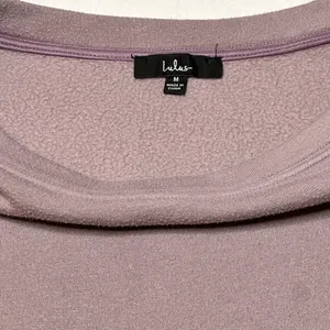 Lulus Cropped Crewneck Sweatshirt Women’s Medium Purple Fleece Pullover thumbnail 2