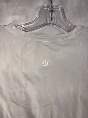 Lululemon T-Shirt thumbnail 3