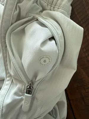 Lululemon Shorts Hotty Hot thumbnail 4
