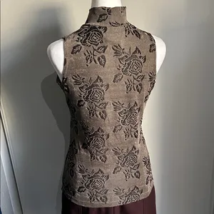 Baranda Vintage Shimmer Floral Sleeveless Mock Neck Top thumbnail 3
