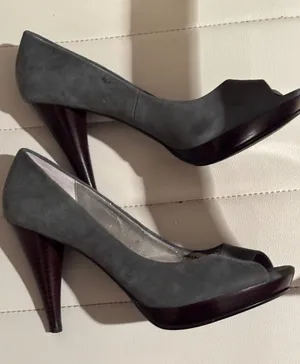 Style Co Peep Toe Heels Gray Suede Platform Chunky Heel Shoes Womens Size‎ 10M thumbnail 1