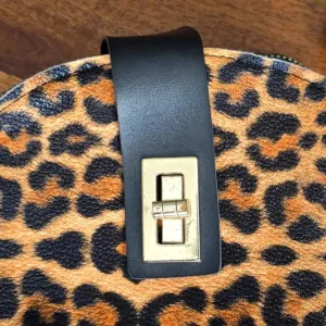 Black Brown Animal Printed Double Zipper Clasp‎ Crossbody Fashion Purse thumbnail 4