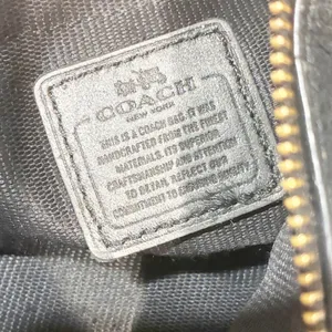 COACH‎ Convertible Crossbody in Black Pebble Leather Chain Link thumbnail 7
