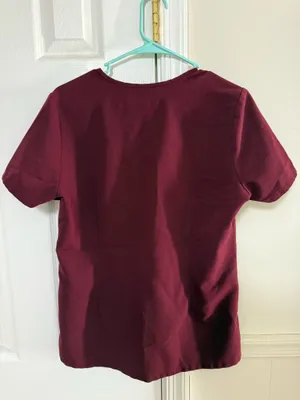 FIGS Scrub Top maroon  thumbnail 2