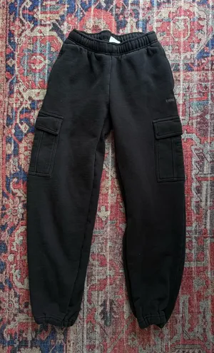 Aritzia TNA Sweatfleece Cozy Fleece Mega Fit Joggers Cargo Black thumbnail 1