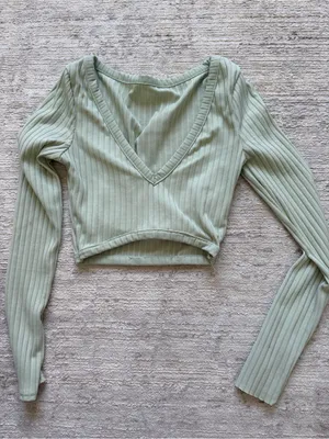 SHEIN Pale Sage Ribbed V-Neck Long Sleeve Crop Top (Size XS) thumbnail 3