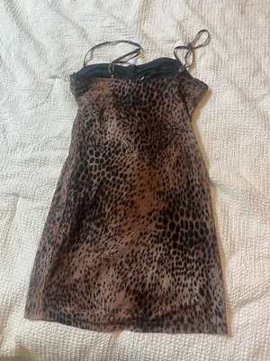 Cheetah print dress Motel size M  thumbnail 2
