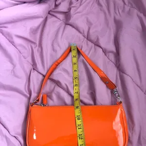 Y2K 2000s style Orange patent faux leather shoulder baguette hand bag purse preppy office siren vixen #streetwear #gorpcore #gothic #whimsi #festival Measurement in pics thumbnail 4