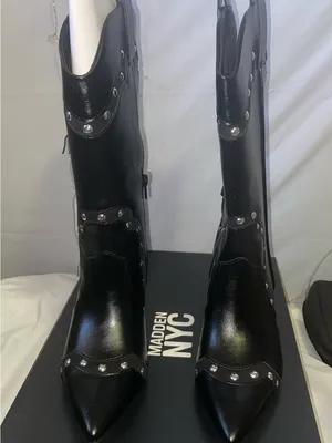Women's Black Studded Pointed thumbnail 1