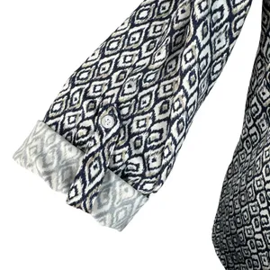 Roz & Ali Large Top Geometric Button-Up Stretch Long Roll-Tab Sleeves V-Neck thumbnail 4