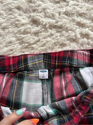 Old Navy Women’s Red Plaid Flannel Pajama Pants - Cozy Sleepwear thumbnail 4