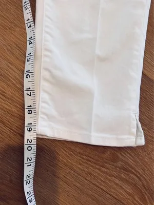 St John’s Bay white capri 5-pocket jeans mid-rise 4 thumbnail 6