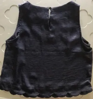 Monteau Los Angeles Black Scalloped Hem Crop Top, size Large thumbnail 4