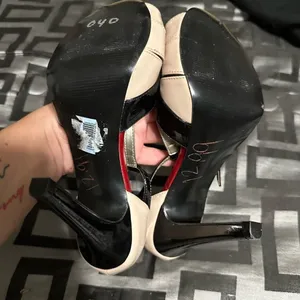 Guess tan/black/red stiletto peep toe heel thumbnail 7