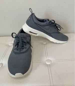 Nike Air Max Thea Grey 616723-008 Women’s Size 9.5 thumbnail 1