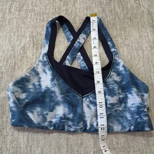 Lululemon On Your Way Sports Bra Women 8 Blue‎ White Tie Dye Luxtreme Activewear thumbnail 4