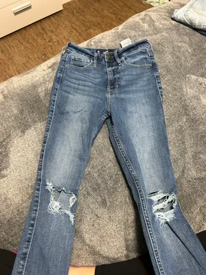 Skinny Jeans thumbnail 1