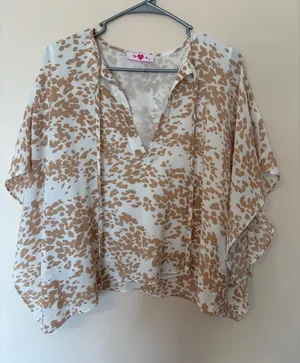 Buddy Love Cream & Tan Printed V-Neck Flutter Blouse thumbnail 1