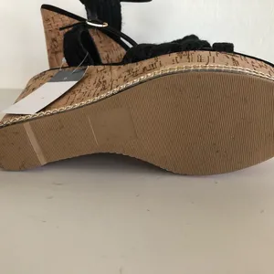 Time And Tru Womens Cork Wedge Platform Black Sandals Size 7 Gold Cork Trim New thumbnail 4