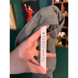 Lululemon Invigorate High-Rise Crop 23" Sz 0 Grey Sage thumbnail 3