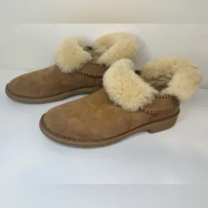 UGG McKay Chelsea Bootie Chestnut Sheepskin Ankle Boots Women’s Size 8 thumbnail 5