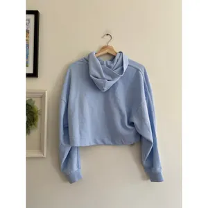 VUORI Sedona Crop Hoodie in Crystal Blue Size Small thumbnail 6