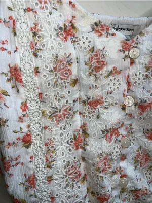 American Eagle Outfitters White Floral Lace-Trim Crop Top Small thumbnail 2