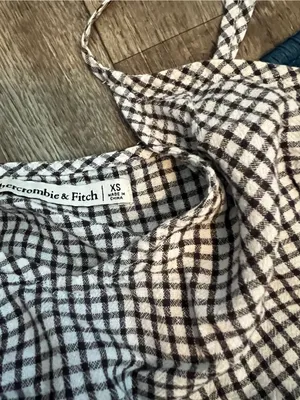 Abercrombie Black & White Gingham Spaghetti Strap Peplum Tank Top thumbnail 8