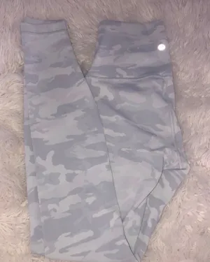 Lululemon Leggings Wunder Under 28" High-Rise thumbnail 1